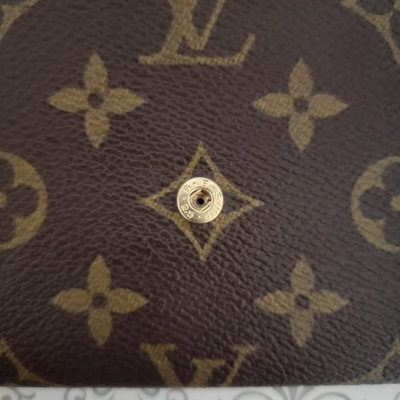 Louis Vuitton Vintage Bifold Long Wallet - 841 - Picture 10 of 15